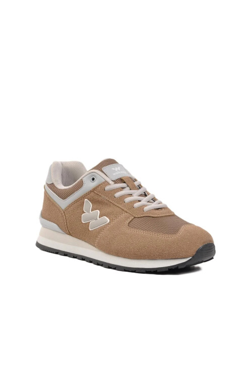 حذاء رياضي نسائي من جلد المنك من بنين جي