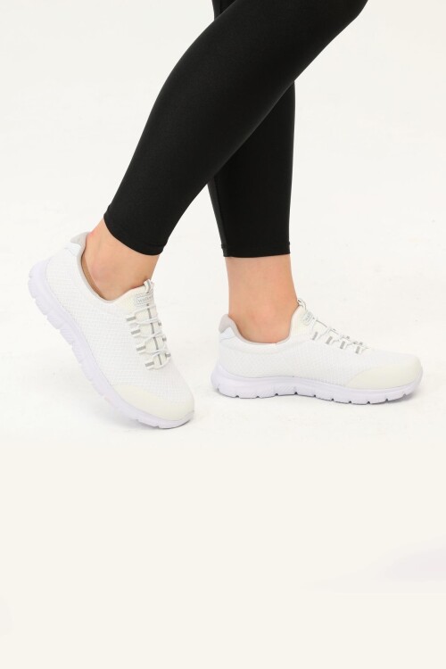 White Silver Mesh Lightweight Flexible Narrow Fit Womens Sports Shoes Flexible G