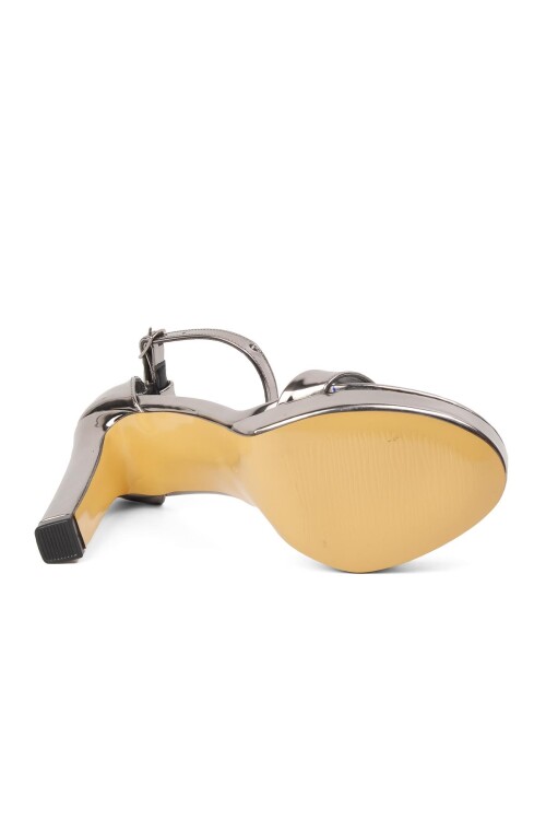 حذاء نسائي بكعب عالٍ من بلاتينيوم ميرور 203 Z