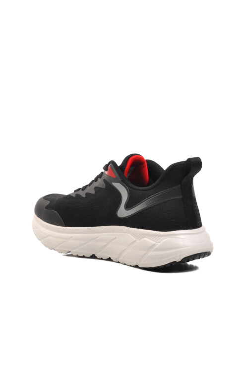 حذاء رياضي أسود للجنسين من Wiley G