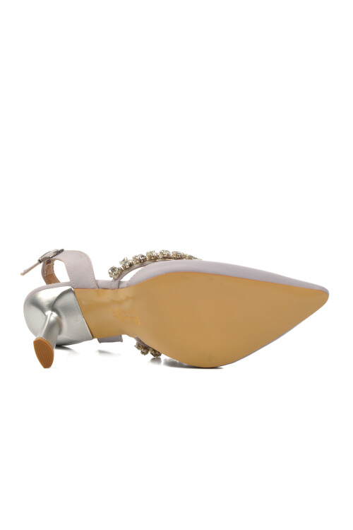 حذاء سهرة نسائي من الساتان الفضي 544012 Z