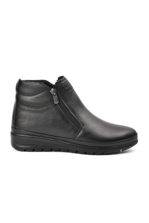 Black Genuine Leather Womens Boots 8200 Z