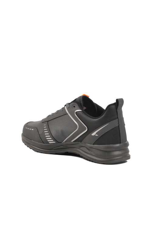 حذاء رياضي رجالي كبير الحجم مدخن باللون الذهبي M