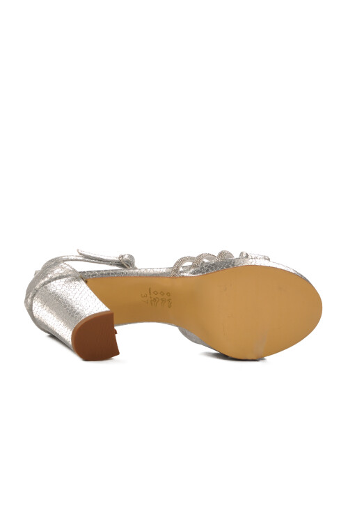 حذاء سهرة نسائي بكعب عالٍ فضي اللون 655386 Z