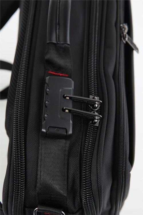 Black Unisex Briefcase/Laptop Bag that can be carried on hand or back 51271