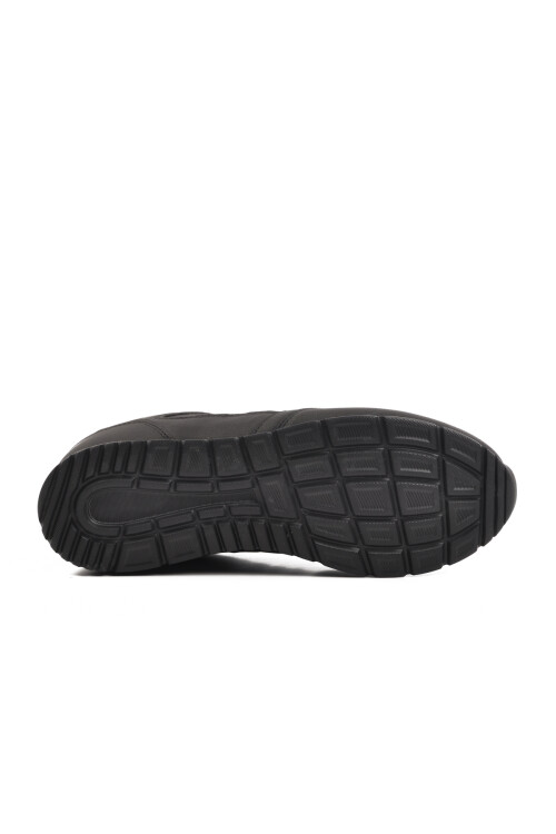 حذاء رياضي رجالي أسود شرقي M