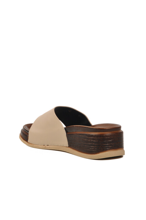 Pierre CardinBeige Lightweight Women's Slippers PC-7030 Z