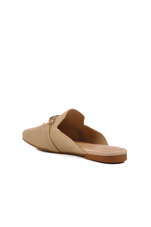 شبشب نسائي بيج محبوك بنعل خفيف ورفيع ومغلق من الأمام 277132 Z