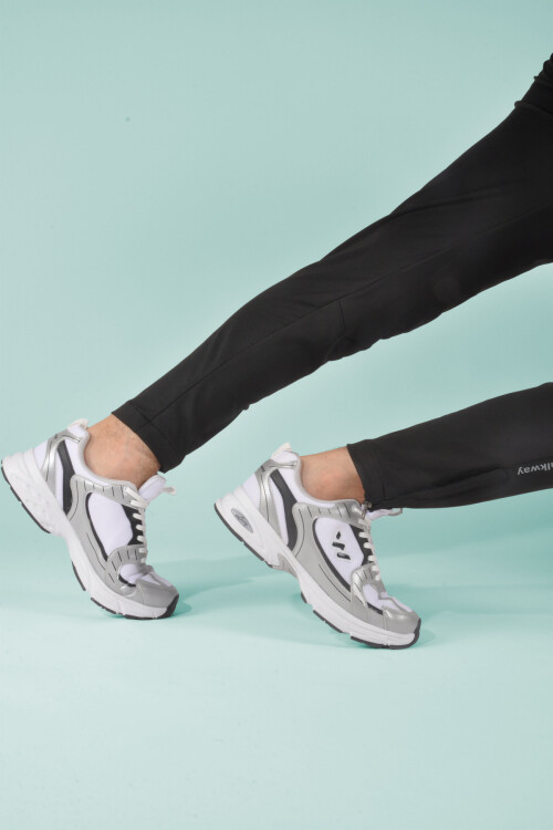 White-Black Unisex Sneakers Run G