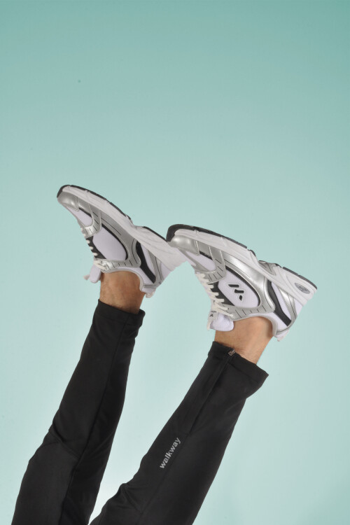 White-Black Unisex Sneakers Run G