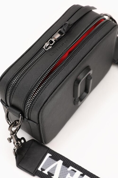 حقيبة كتف سوداء متعددة الأقسام 930136