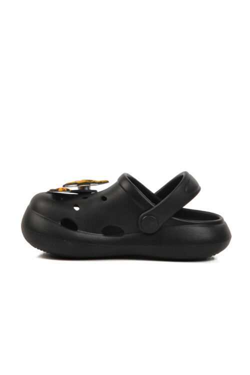 شبشب سابو للبنات باللون الأسود