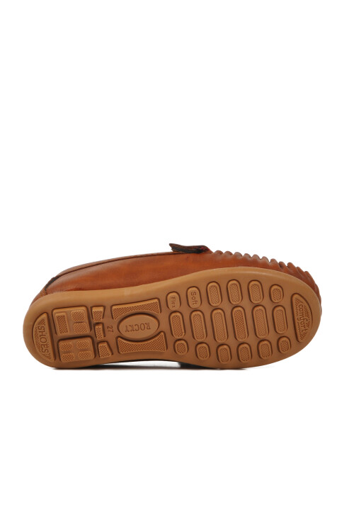 حذاء كاجوال للأولاد باللون البني 303 P