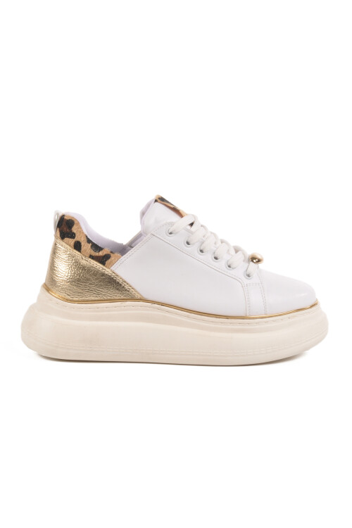 حذاء رياضي نسائي أبيض بنعل سميك T-300 Z