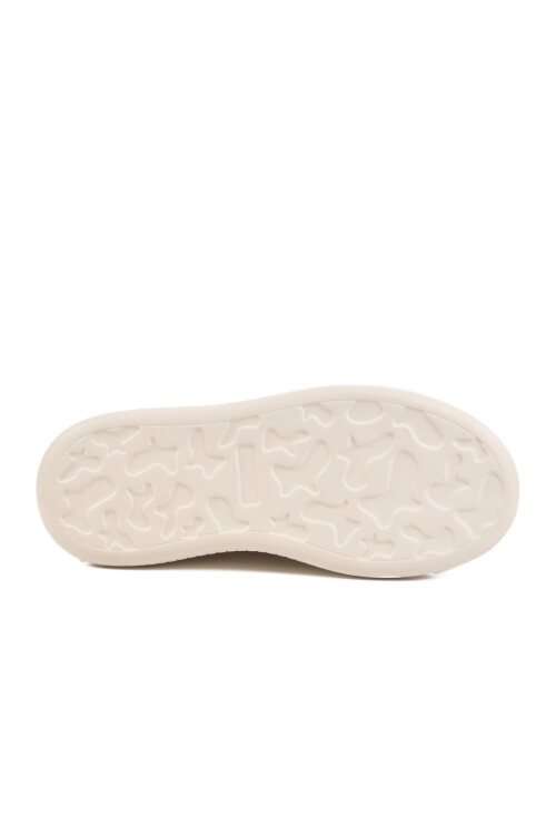 حذاء رياضي نسائي أبيض بنعل سميك T-300 Z