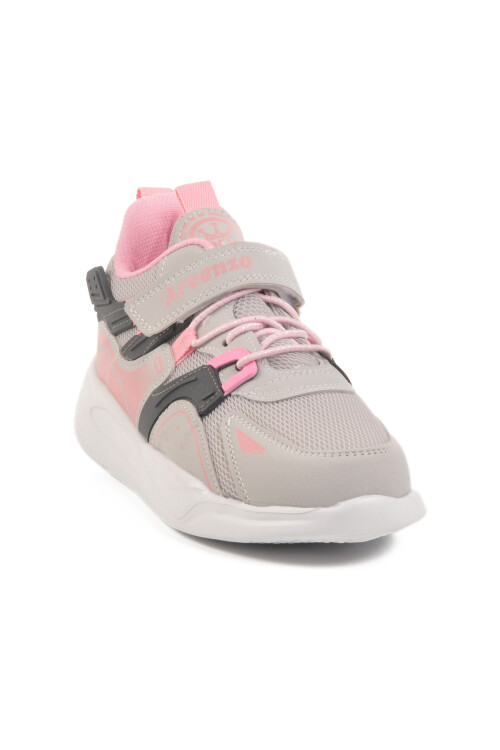 حذاء رياضي للبنات بشريط فيلكرو باللون الوردي الجليدي 330 F