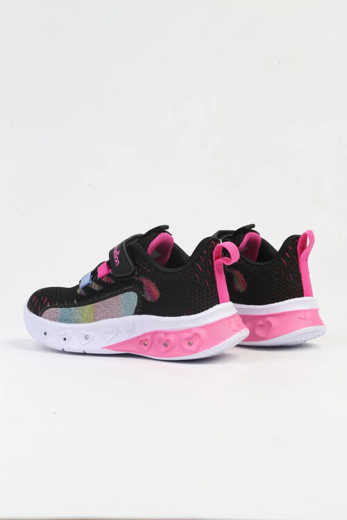 حذاء رياضي للأطفال محبوك ومضاء باللونين الأبيض والأسود مزود بشريط فيلكرو BNI-10124 P