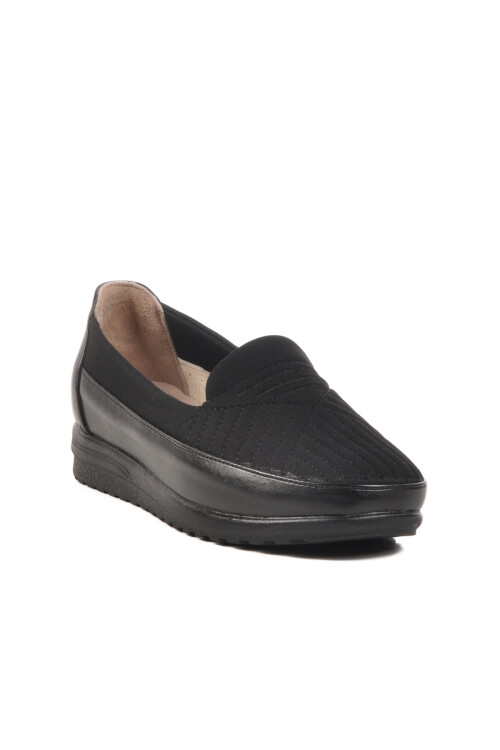 حذاء كاجوال نسائي تشريحي بنعل جل أسود 226 Z