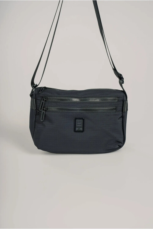 حقيبة كتف نسائية سوداء 17990