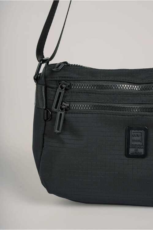 حقيبة كتف نسائية سوداء 17990