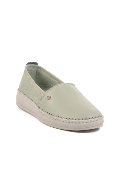 حذاء نسائي كاجوال من الجلد الطبيعي باللون الأخضر 211 Z