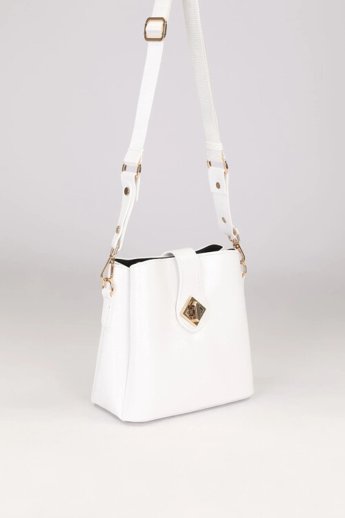 White Patent Leather Womens Shoulder Bag 930167