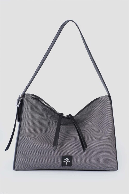 Black Women's Hand and Shoulder Bag IM585