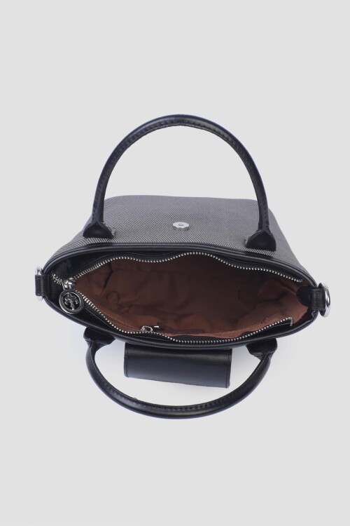 Black Womens Hand and Shoulder Bag IM586
