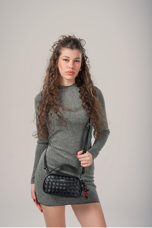 Black Womens Hand and Shoulder Bag 17830