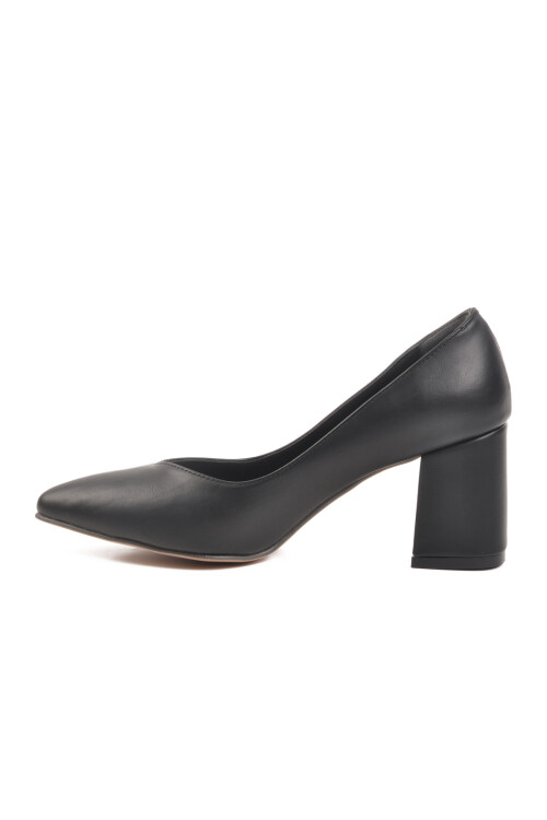 حذاء نسائي أسود بكعب عالٍ 50177 Z