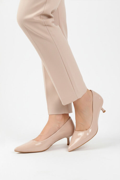 Beige Patent Leather Light Womens Thin Short Heeled Shoes 458343 Z