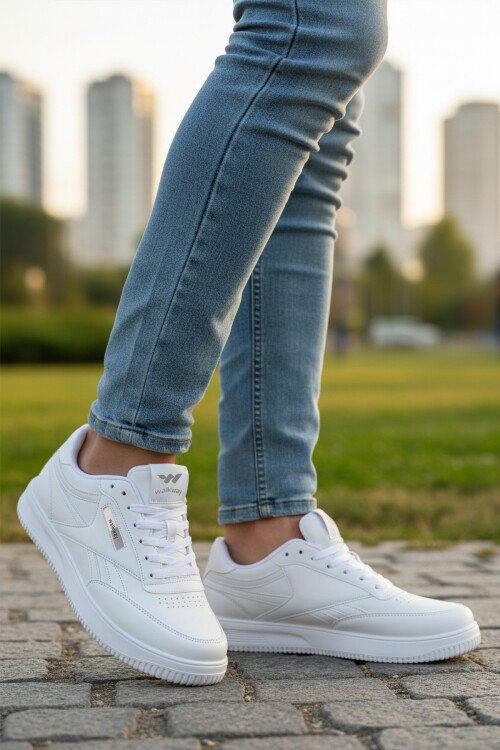 Beyaz Bağcıklı Hafif Cilt Erkek Spor Ayakkabı Marlow M