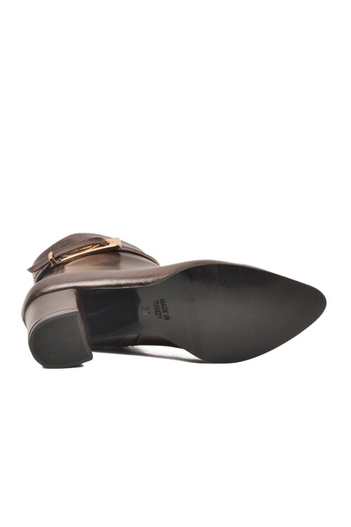 Brown Narrow Fit Polar Fleece Inside Pointed Toe Heeled Womens Boots 262327 Z