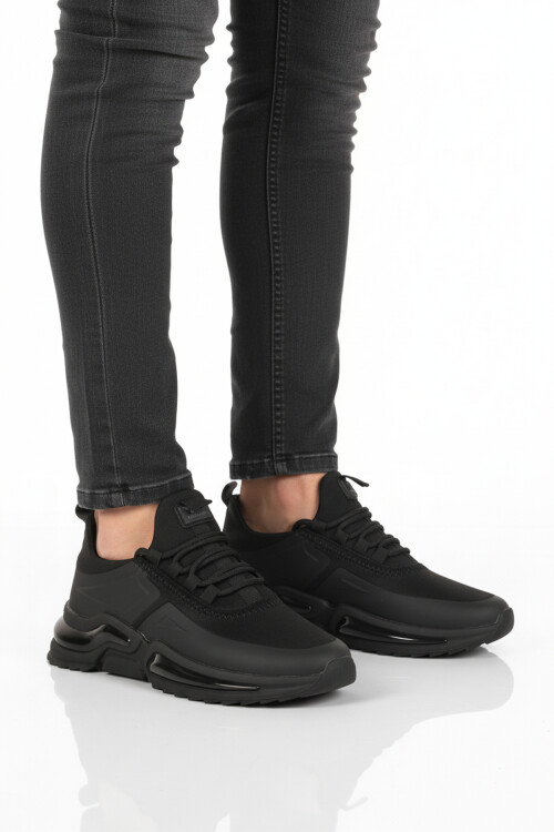 حذاء رياضي رجالي خفيف الوزن ومرن برباط أسود اللون، مقاس 836 متر