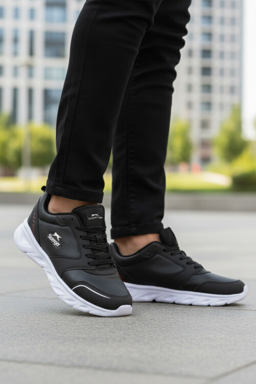 Siyah Beyaz Bağcıklı Hafif Esnek Cilt Erkek Spor Ayakkabı Epic M