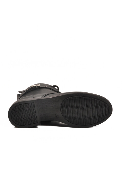 Siyah Cilt Kaymaz İçi Polarlı Fermuarlı Kadın Bot 209151 Z