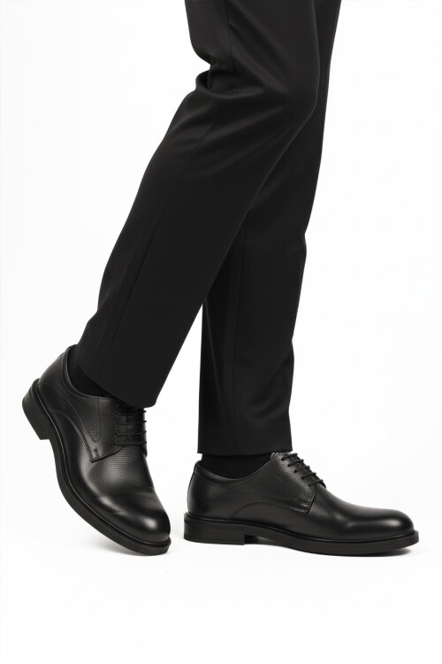 حذاء رجالي كلاسيكي من الجلد الطبيعي باللون الأسود بنعل مانع للانزلاق 623 M