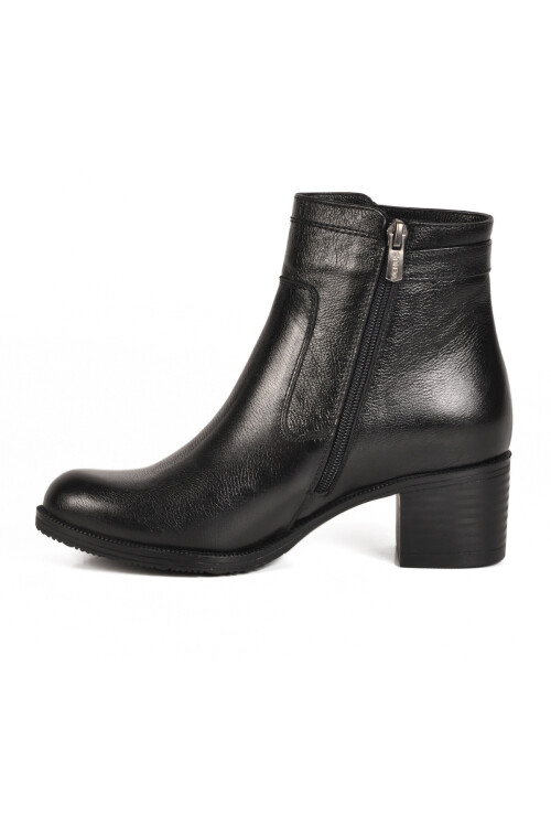 Siyah Hakiki Deri Kadın Bot 1779011K Z