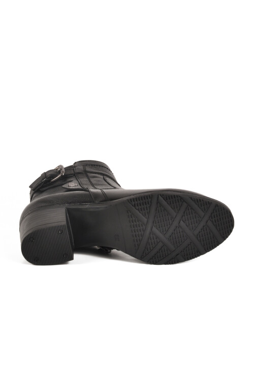 Siyah Hakiki Deri Kadın Bot 1779011K Z