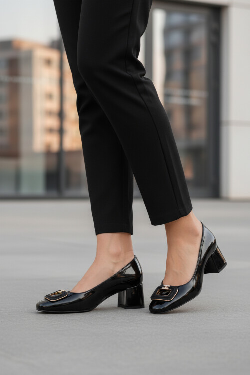 Black Patent Leather Thick Heeled Womens Evening Shoes 695040 Z