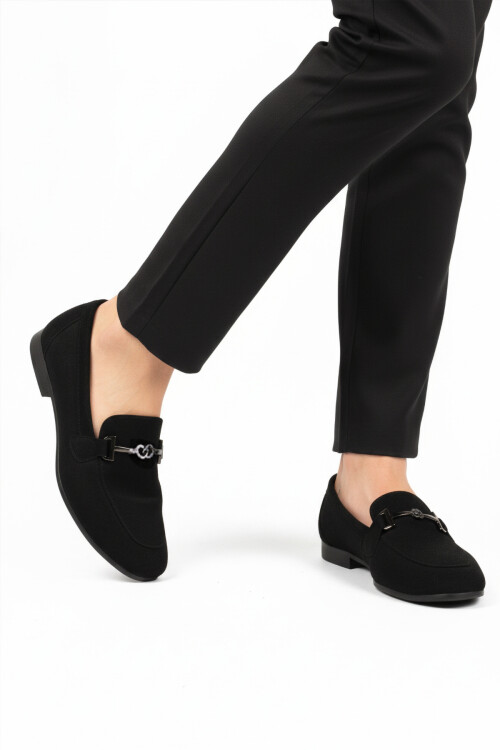 حذاء نسائي كاجوال خفيف الوزن ومرن من جلد الغزال الأسود 572433 Z