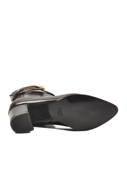 Black Narrow Fit Polar Fleece Pointed Toe Heeled Womens Boots 262327 Z