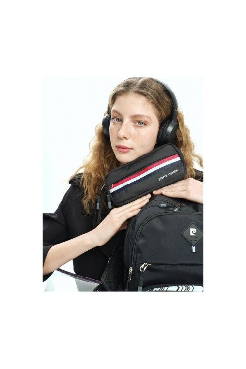 بيير كاردانحقيبة ظهر سوداء للجنسين 07PCT18001-L