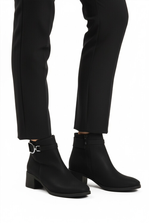 AyakmodSiyah Zümrüt Fermuarlı Kaymaz Polarlı Kadın Topuklu Bot 417637 Z