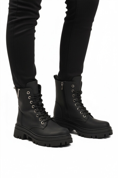 Siyah Zümrüt Bağcıklı Fermuarlı Kaymaz Kadın Bot 514531 Z