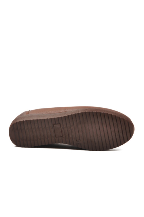 حذاء نسائي كاجوال خفيف الوزن ومرن تشريحي باللون البني 293117 Z