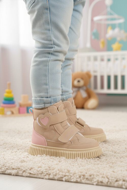 Bej Cırtlı Desenli Kaymaz Taban Kız Çocuk Bot Alalis P