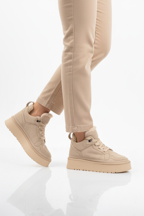 Bej Süet Polarlı Bağcıklı Kaymaz Kadın Bot 2613 Z