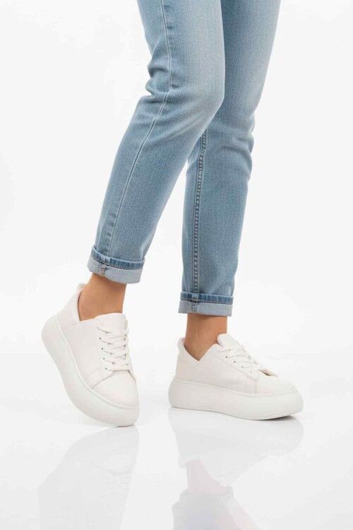 Beyaz Kalın Taban Bağcıklı Kadın Spor Ayakkabı Termo DV-03 Z