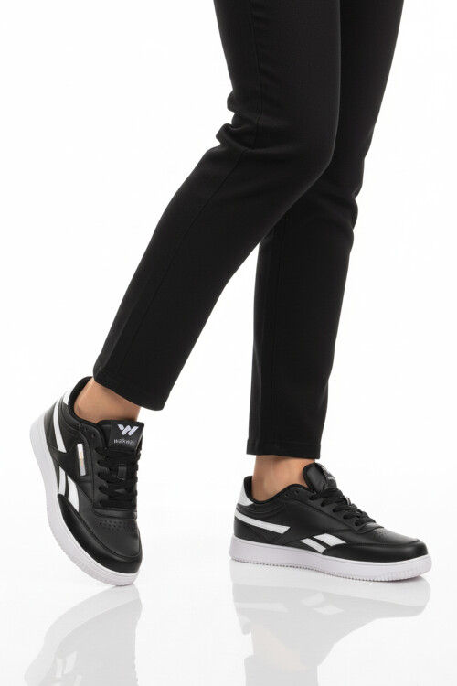 Siyah Beyaz Bağcıklı Hafif Cilt Erkek Spor Ayakkabı Marlow M